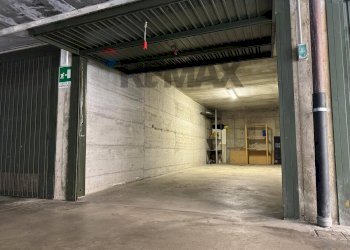 Parcheggio - Bilocale VIA ROBARELLO
 
13, Varese - foto 32