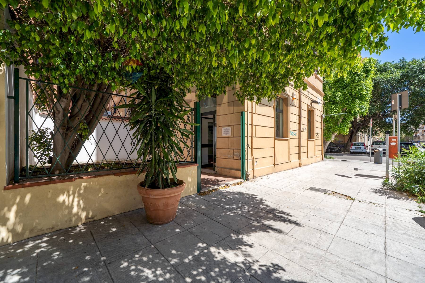 Edificio all\'aperto - Commercial Premises Via Filippo Cordova
 
89/F, Palermo - photo 3