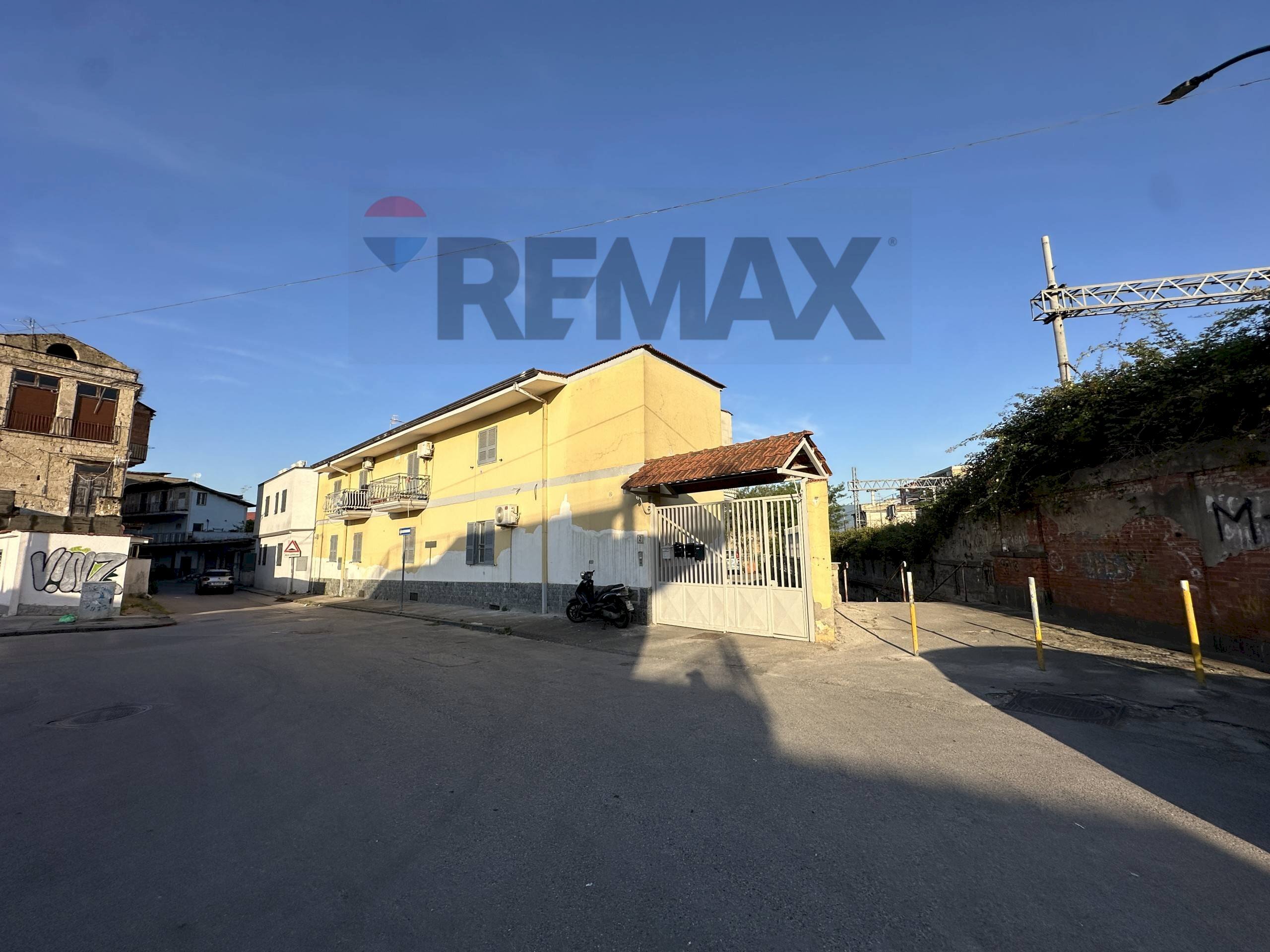 Edificio all\'aperto - Stabile - Palazzo via Cosenza
 
4, Casoria - foto 3