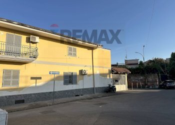 Edificio all\'aperto - Stabile - Palazzo via Cosenza
 
4, Casoria - foto 1