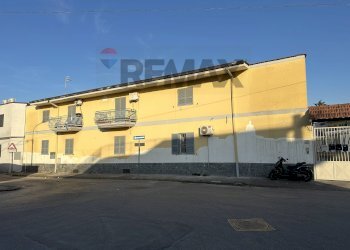 Edificio all\'aperto - Stabile - Palazzo via Cosenza
 
4, Casoria - foto 2