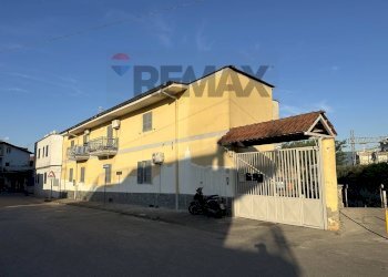 Edificio all\'aperto - Stabile - Palazzo via Cosenza
 
4, Casoria - foto 5