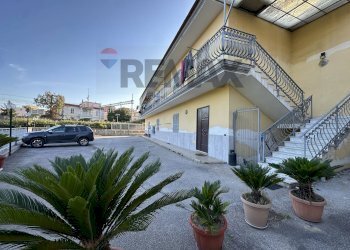Casa all\'aperto - Stabile - Palazzo via Cosenza
 
4, Casoria - foto 16