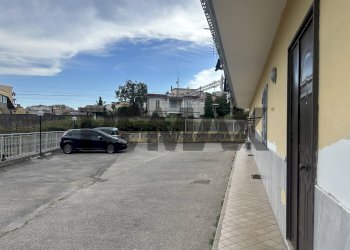 Balcone - Stabile - Palazzo via Cosenza
 
4, Casoria - foto 35