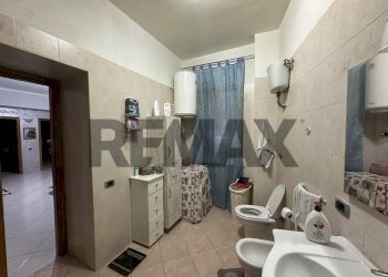 Bagno - Stabile - Palazzo via Cosenza
 
4, Casoria - foto 39