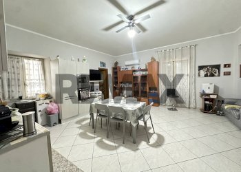 Sala da pranzo - Stabile - Palazzo via Cosenza
 
4, Casoria - foto 43