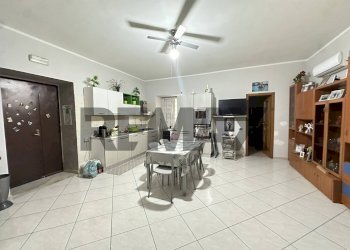 Sala da pranzo - Stabile - Palazzo via Cosenza
 
4, Casoria - foto 44