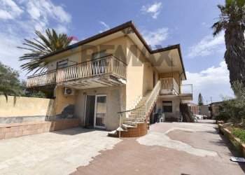Casa all\'aperto - Villa Via Salina
 
32, Catania - foto 2