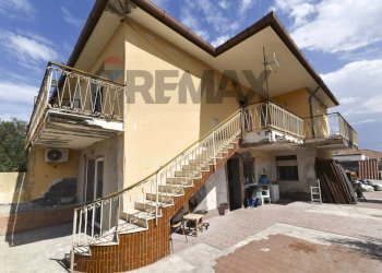 Casa all\'aperto - Villa Via Salina
 
32, Catania - foto 3
