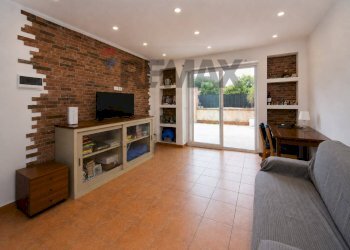 Soggiorno - Villa Via Salina
 
32, Catania - foto 7