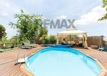 Piscina - Villa Via Cozzarelle
 
91, Trecastagni - photo 6