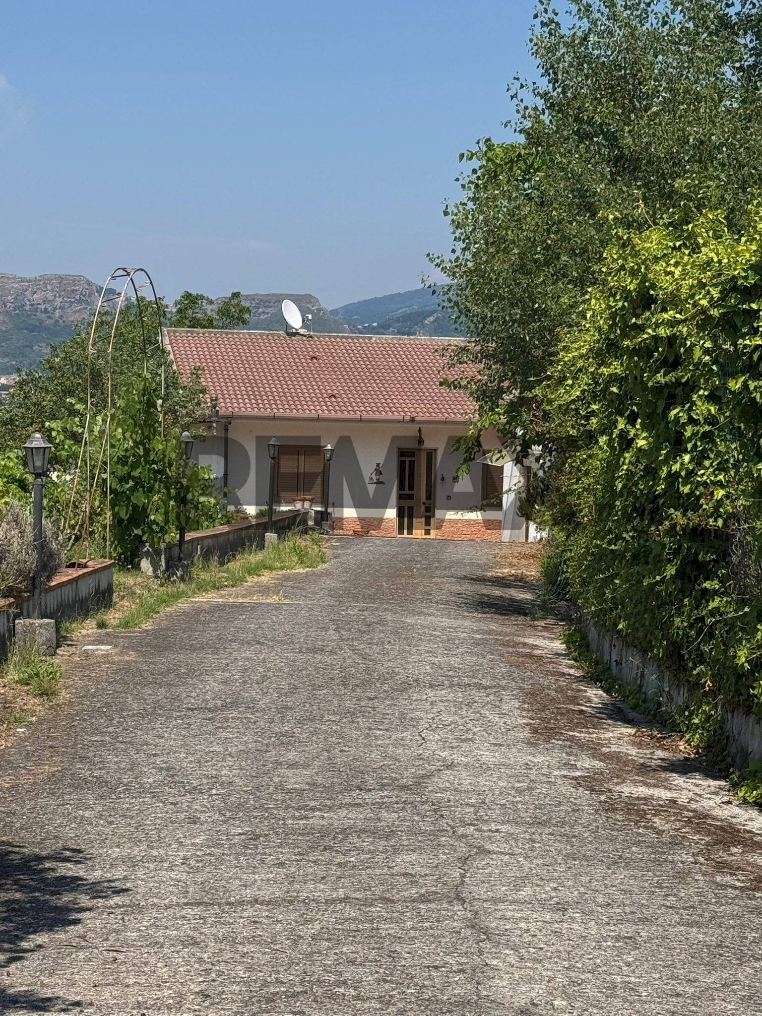 Casa all\'aperto - Casa indipendente CONTRADA MELIA - PIETRAZZE
SN, Gualtieri Sicaminò - foto 2