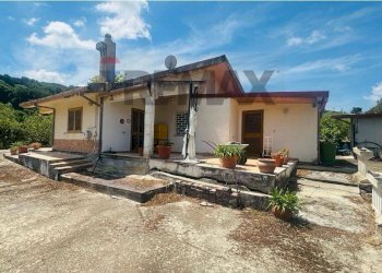 Casa all\'aperto - Casa indipendente CONTRADA MELIA
 
SN, Gualtieri Sicaminò - foto 1