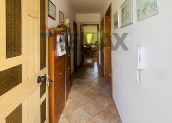 Hall / corridoio - Casa indipendente CONTRADA MELIA
 
SN, Gualtieri Sicaminò - foto 2