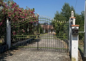 Giardino - Casa indipendente CONTRADA MELIA - PIETRAZZE
 
SN, Gualtieri Sicaminò - foto 1