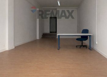 Stanza vuota - Commercial Premises via Luigi Rizzo
 
11, Paterno - photo 2