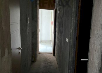 Hall / corridoio - Casa indipendente Via Carso
 
183, Paterno - foto 10