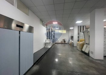 Parcheggio - Laboratory via aldo moro
28, Santa Maria di Licodia - photo 3