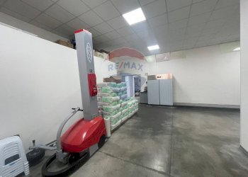 Parcheggio - Laboratory via aldo moro
28, Santa Maria di Licodia - photo 5
