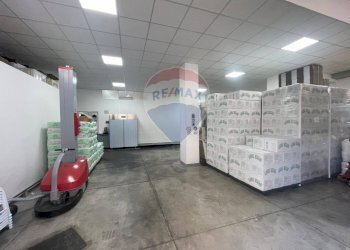 Parcheggio - Laboratory via aldo moro
28, Santa Maria di Licodia - photo 6
