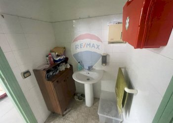 Bagno - Laboratory via aldo moro
28, Santa Maria di Licodia - photo 22