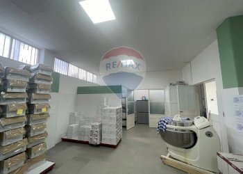 Lavanderia - Laboratory via aldo moro
28, Santa Maria di Licodia - photo 26