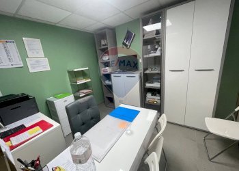 Ufficio - Laboratory via aldo moro
28, Santa Maria di Licodia - photo 27