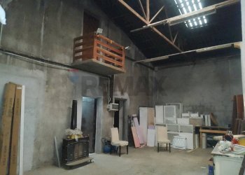 interno capannone con affaccio - Shed via str. 61
5, Giarre - photo 7