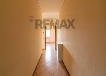 Hall / corridoio - Trilocale Via Regione Siciliana
 
35, Mascalucia - foto 4