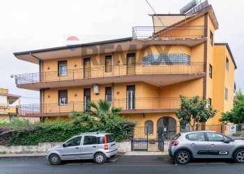 Edificio all\'aperto - Trilocale Via Regione Siciliana
 
35, Mascalucia - foto 22