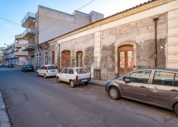 Edificio all\'aperto - Casa indipendente viale libertà
 
60, Paterno - foto 1
