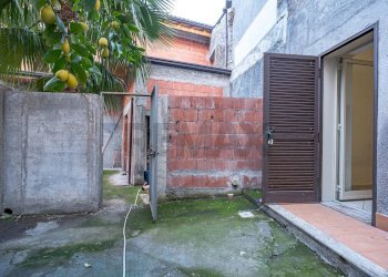 Giardino - Casa indipendente viale libertà
 
60, Paterno - foto 4