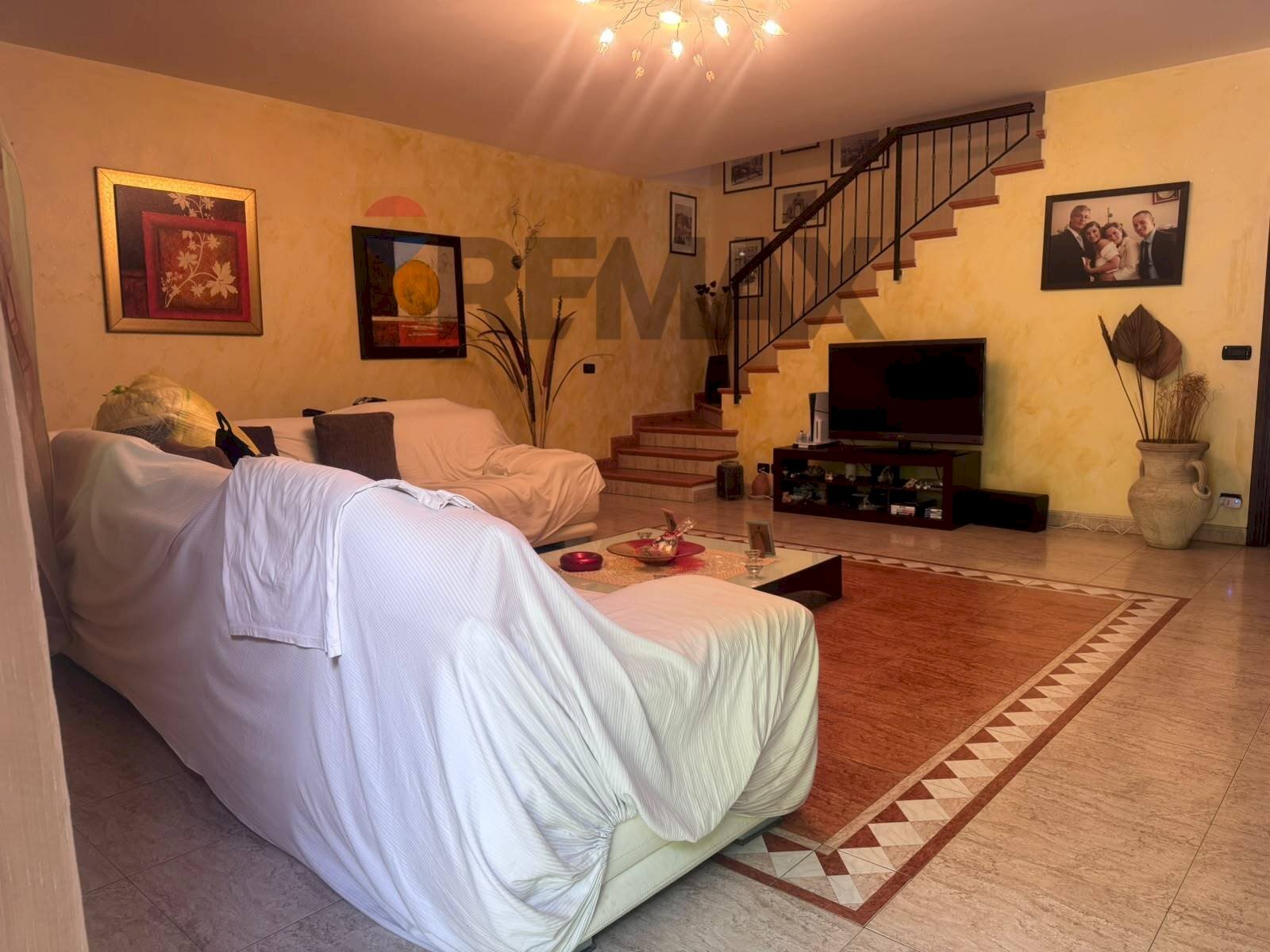 Soggiorno - Villa a Schiera Via Degli Ulivi
7, Tremestieri Etneo - foto 3