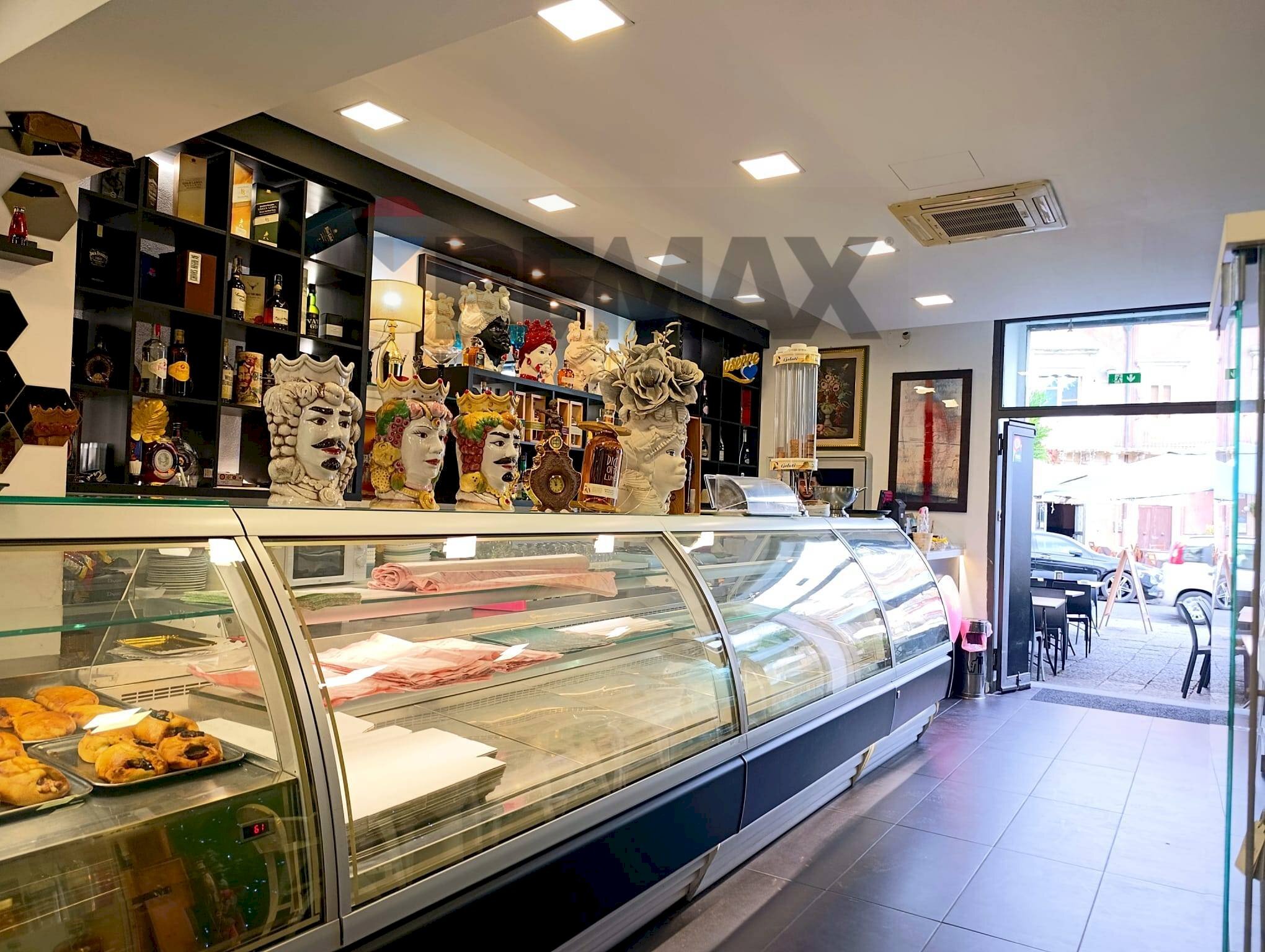 Non correlato - Cafeteria - Cold Bar Corso Ara di Giove
 
70, Pedara - photo 1