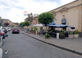 Edificio all\'aperto - Cafeteria - Cold Bar Corso Ara di Giove
70, Pedara - photo 42