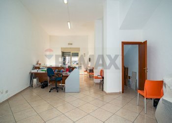 Ufficio - Negozio via circumvallazione
503, Paterno - foto 8