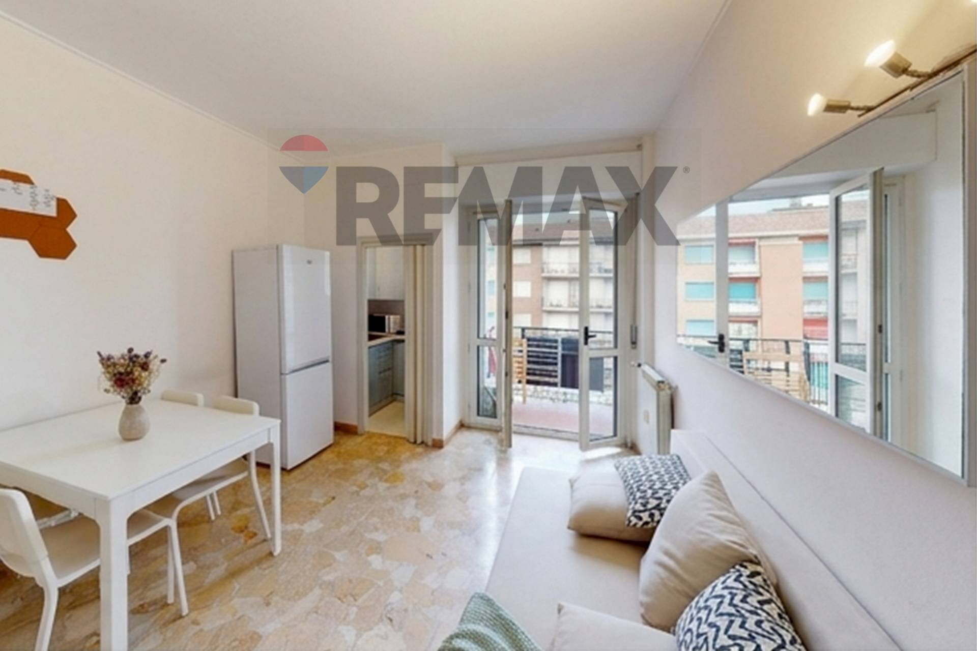 Sala da pranzo - Bilocale via Predabissi
 
3, Milano - foto 2