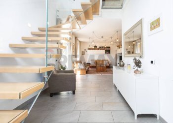 Scale - Apartment Via Menaggio
162a, Carlazzo - photo 1