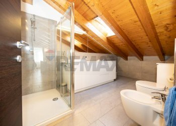 Bagno - Apartment Via Menaggio
162a, Carlazzo - photo 16