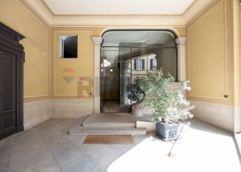 Ricezione / Lobby - Apartment Via Giuseppe Garibaldi
 
30, Como - photo 20