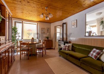Sala da pranzo - Three-room apartment Via Fratelli Palli
 
2, Alta Valle Intelvi - photo 1