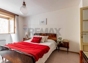 Camera / camera da letto - Three-room apartment Via Fratelli Palli
 
2, Alta Valle Intelvi - photo 13