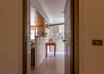 Hall / corridoio - Three-room apartment Via Fratelli Palli
 
2, Alta Valle Intelvi - photo 16