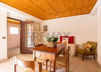 Sala da pranzo - Three-room apartment Via Fratelli Palli
 
2, Alta Valle Intelvi - photo 19
