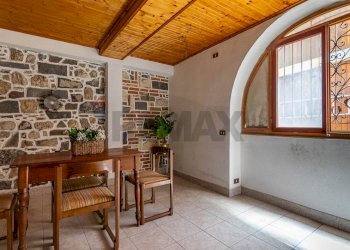 Sala da pranzo - Three-room apartment Via Fratelli Palli
 
2, Alta Valle Intelvi - photo 21