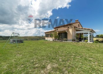 Casa all\'aperto - Casa indipendente Via Monte Schiavo
 
19/A, Maiolati Spontini - foto 3