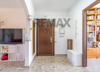 Hall / corridoio - Apartment Via Antonino Bongiorno
2, Roma - photo 16