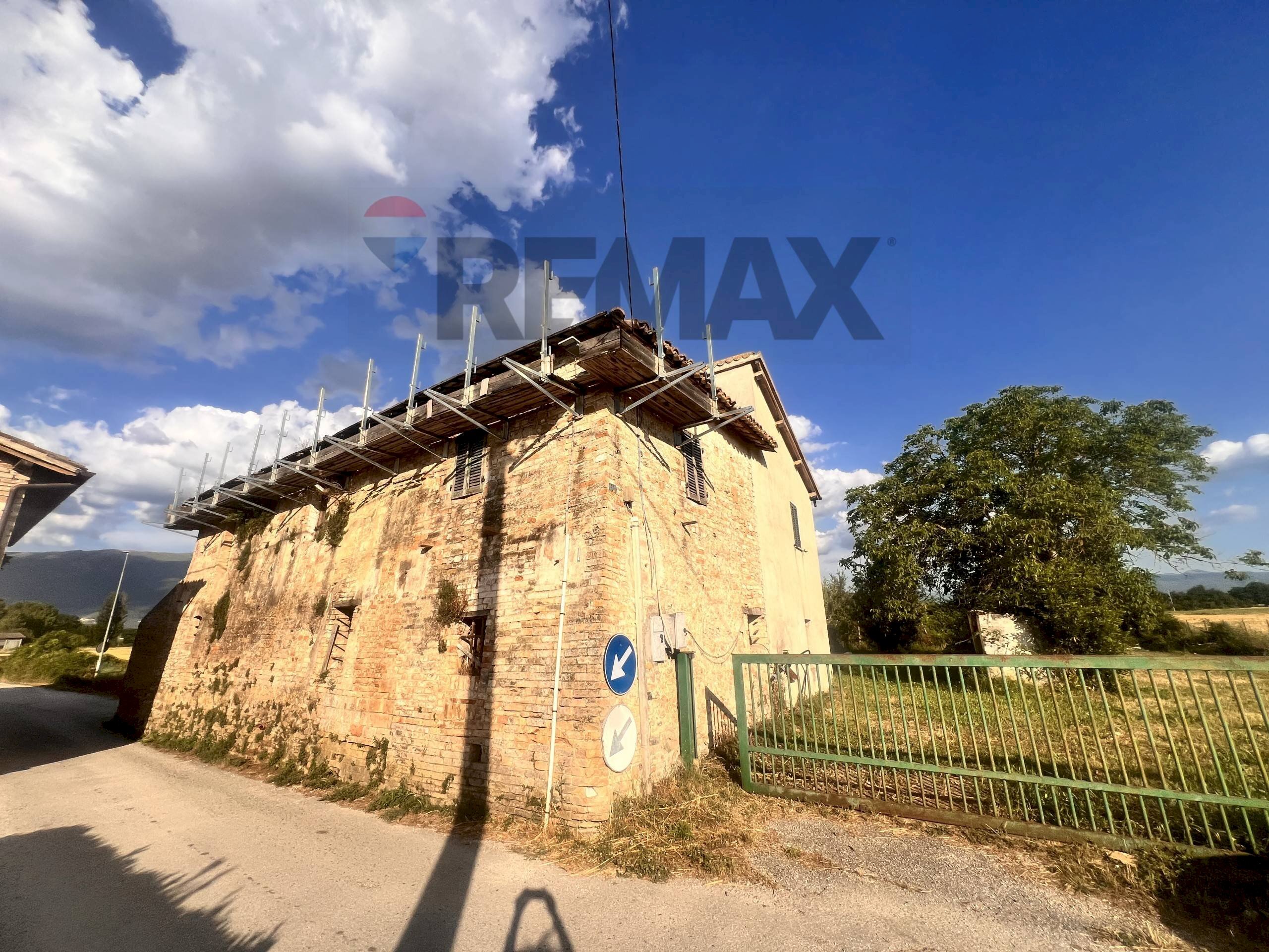 Casa all\'aperto - Casa indipendente LOC FONTE D'ORO
 
59, Montefalco - foto 1