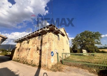 Casa all\'aperto - Casa indipendente LOC FONTE D'ORO
 
59, Montefalco - foto 1