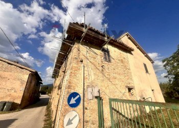 Casa all\'aperto - Casa indipendente LOC FONTE D'ORO
 
59, Montefalco - foto 3